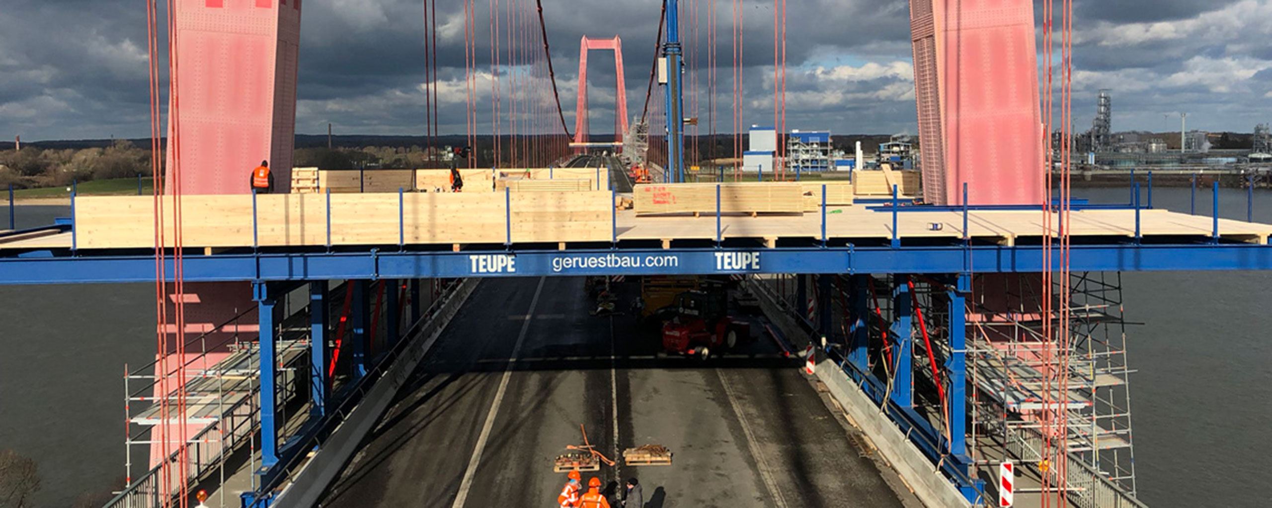 Baustelle an der Rheinbrücke Emmerich Baustelle an der Rheinbrücke Emmerich